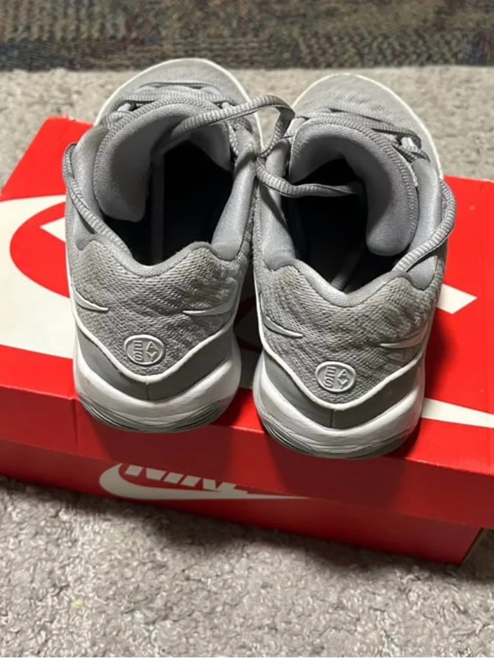Nike Men's Gray Athletic Sneakers